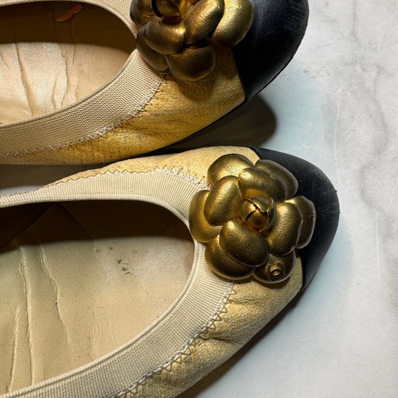 Chanel Black/Beige Leather Camellia Ballet Flats Size 39.5 Vintage - Picture 5 of 7